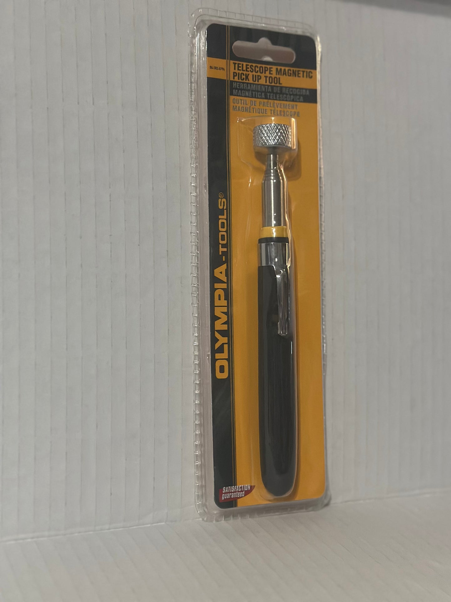 Olympia-Tools Telescope Magnetic Pick Up Tool Extends 24.4" 5lbs Items