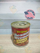 Load image into Gallery viewer, Van Camp's Beanee Weenee Original Flavor 7.75 oz (220g)
