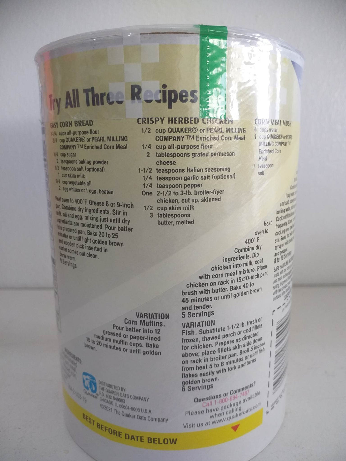 Quaker Yellow Enriched and Degerminated Corn Meal Canister, 24 oz
