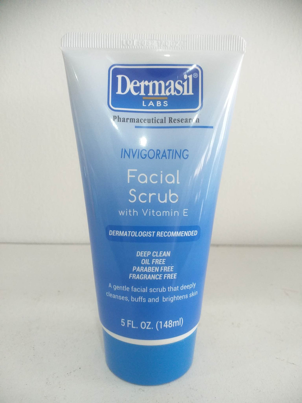 Dermasil Labs Invigorating Facial Scrub With Vitamin E 5fl oz(148ml)