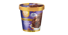Load image into Gallery viewer, Selecta Supreme Choco Almond Fudge Ice Cream Pint 450ml
