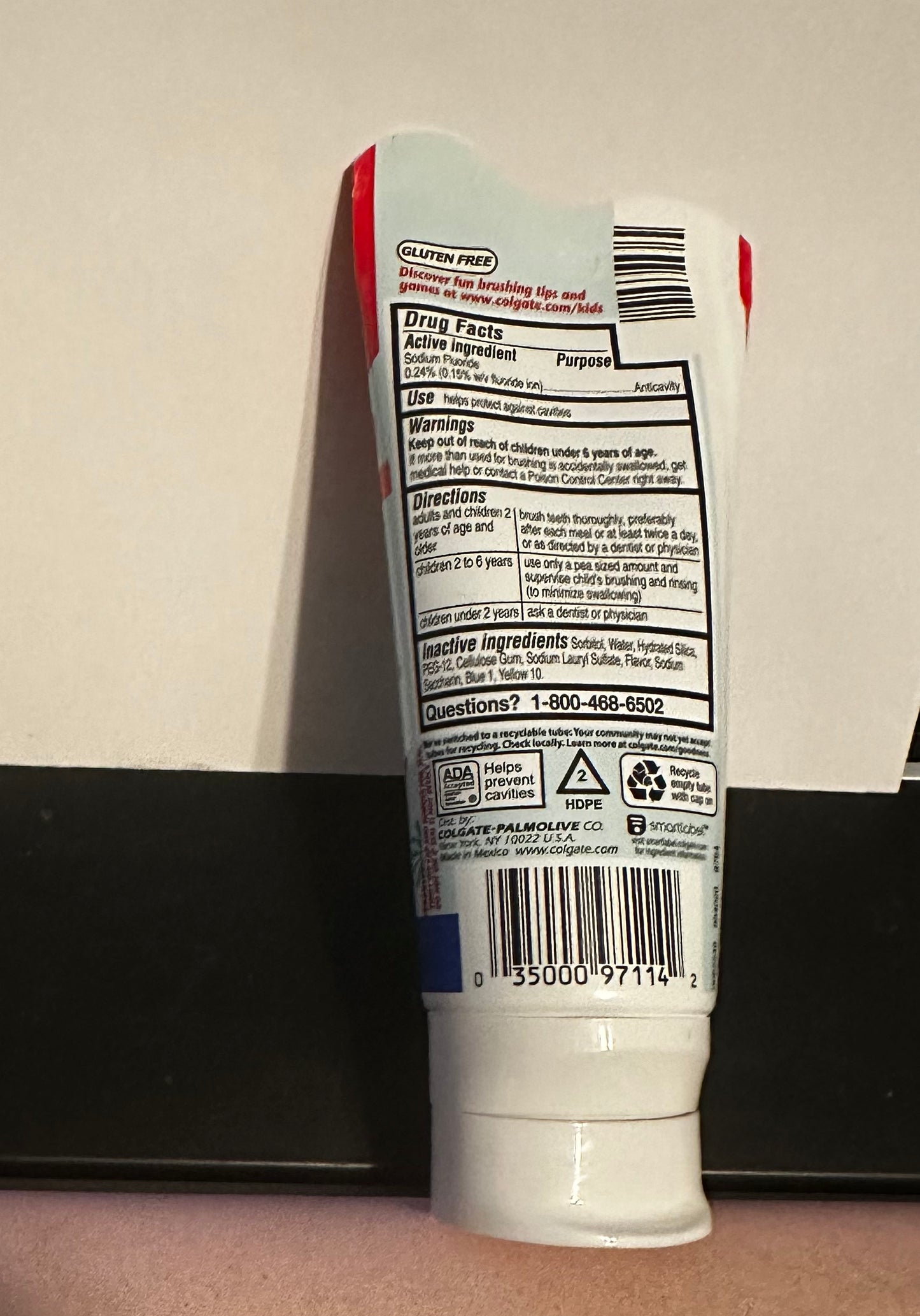 Colgate Anti cavity Fluoride Toothpaste Mild Bubble Fruit - 99g