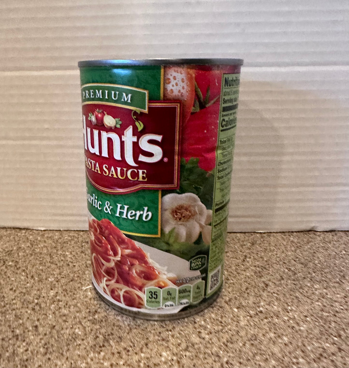 Hunt’s Garlic & Herb Pasta Sauce, 24 oz. Can