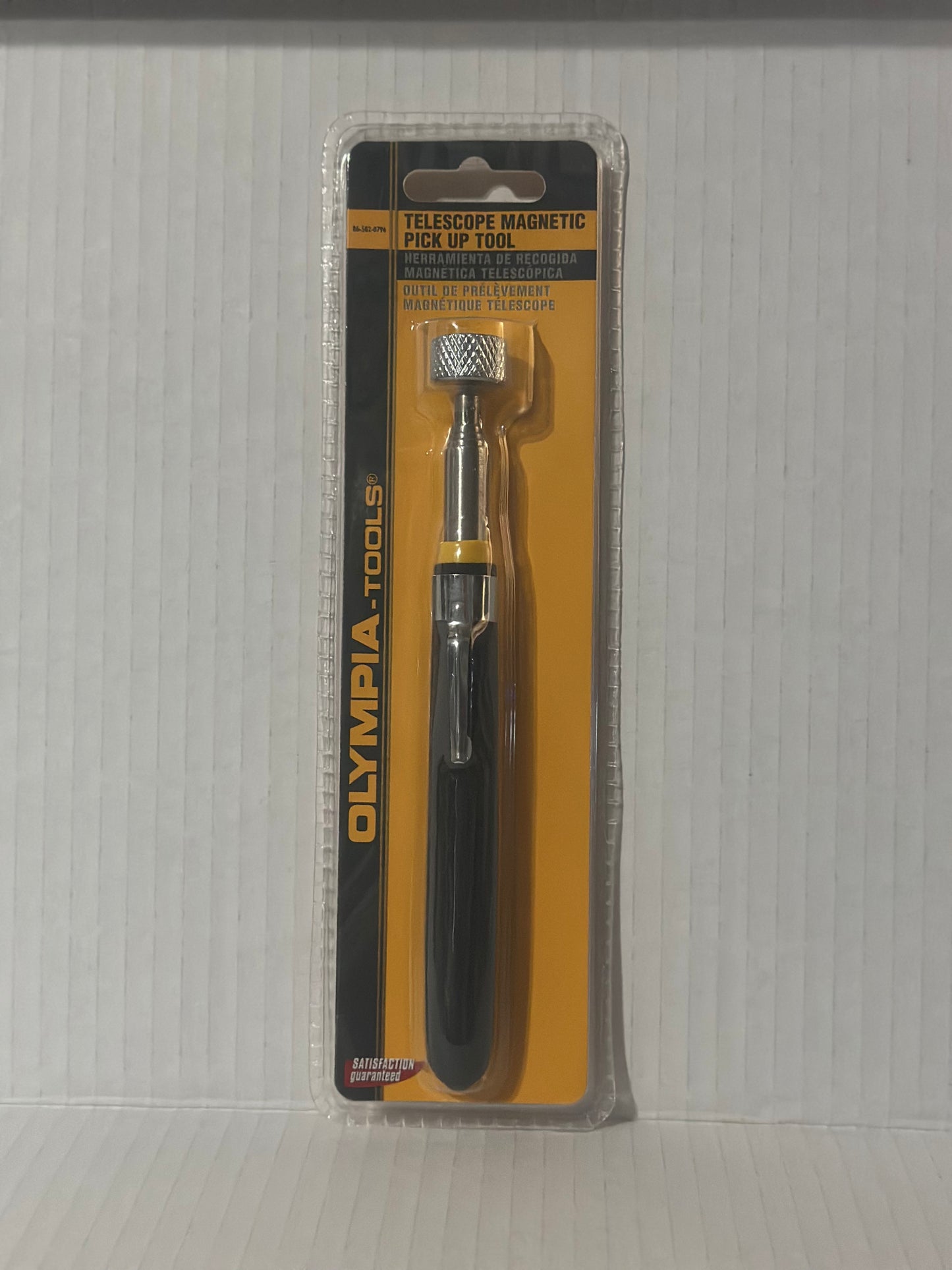 Olympia-Tools Telescope Magnetic Pick Up Tool Extends 24.4" 5lbs Items