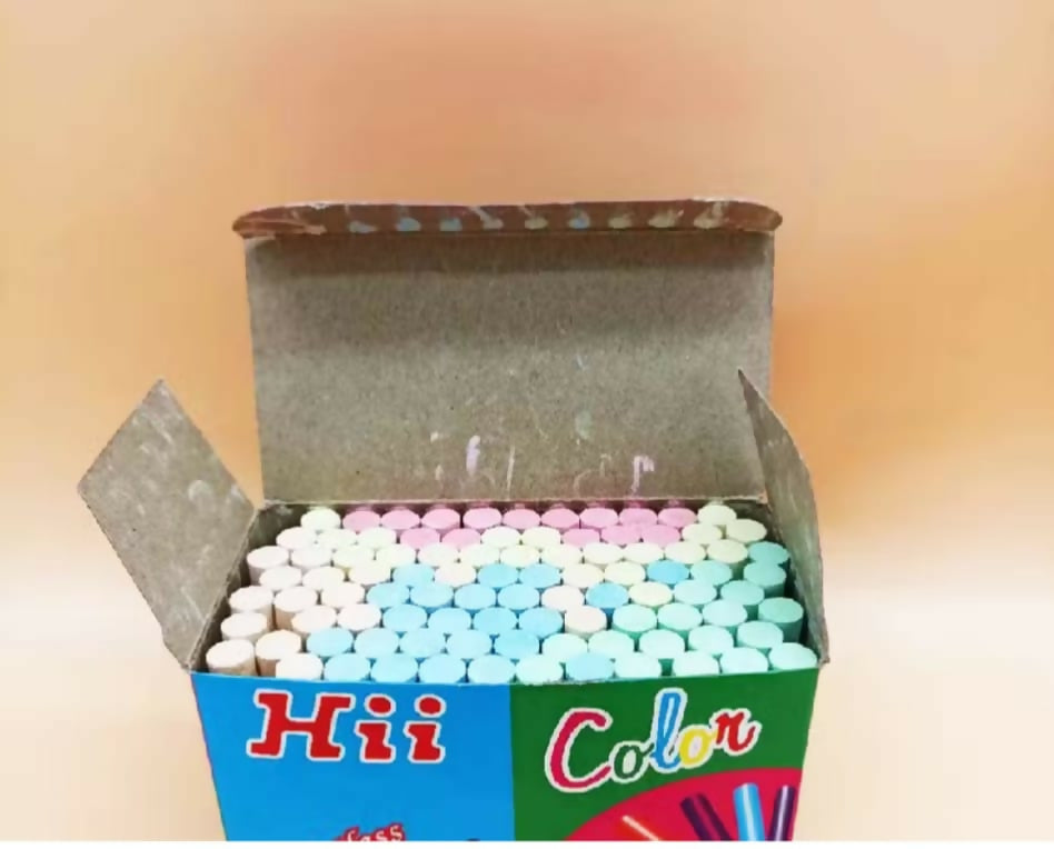Hii chalk quality drawing & writing chalk dustless