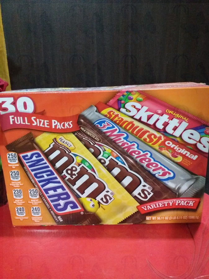 M&M'S, Snickers, 3 Musketeers, Skittles & Starburst Full Size Chocolate Candy Variety Mix