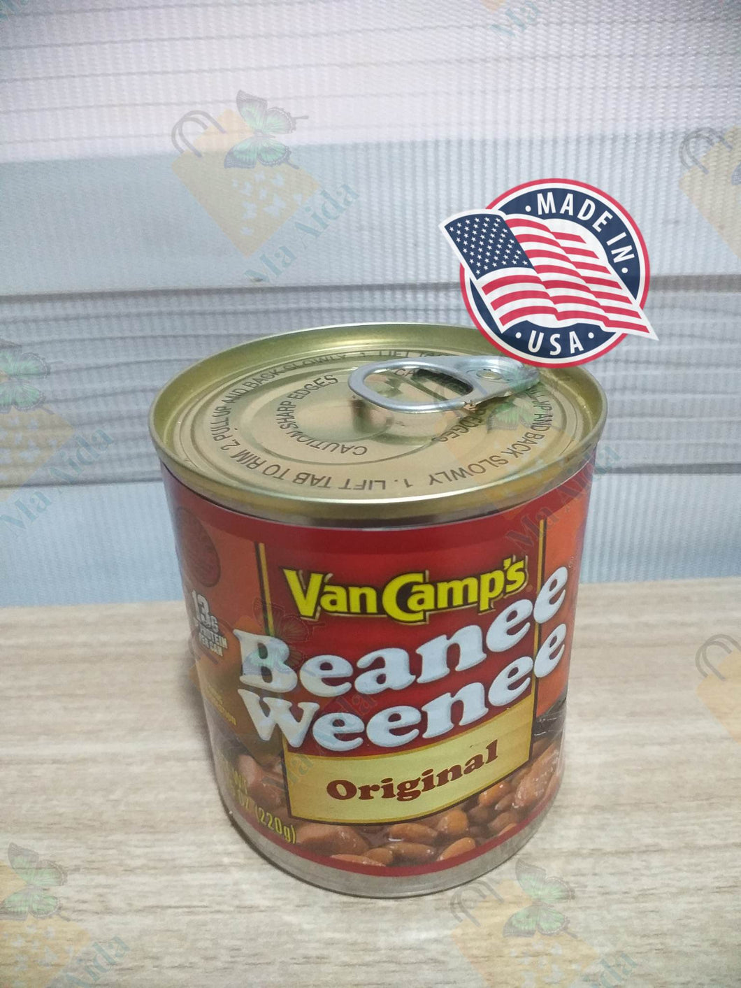 Van Camp's Beanee Weenee Original Flavor  7.75 oz (220g)