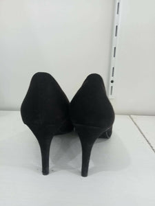 Black high heels size 7