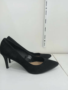 Black high heels size 7