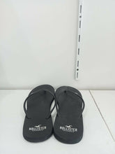 Load image into Gallery viewer, Black slippers size 9
