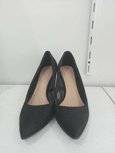 Black high heels size 7